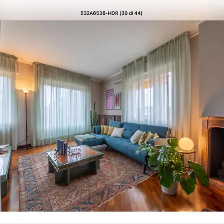 Le Tre Torri Apartment *